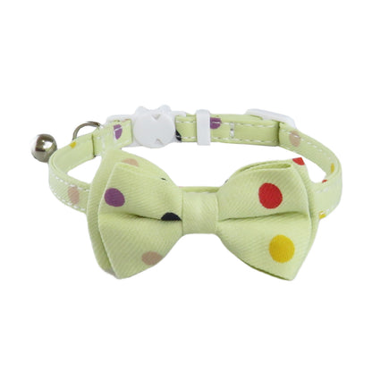 Katzenhalsband mit Fliege und Bandana (gepunktet)