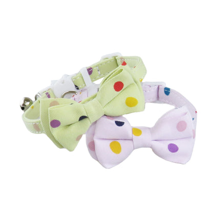 Katzenhalsband mit Fliege und Bandana (gepunktet)