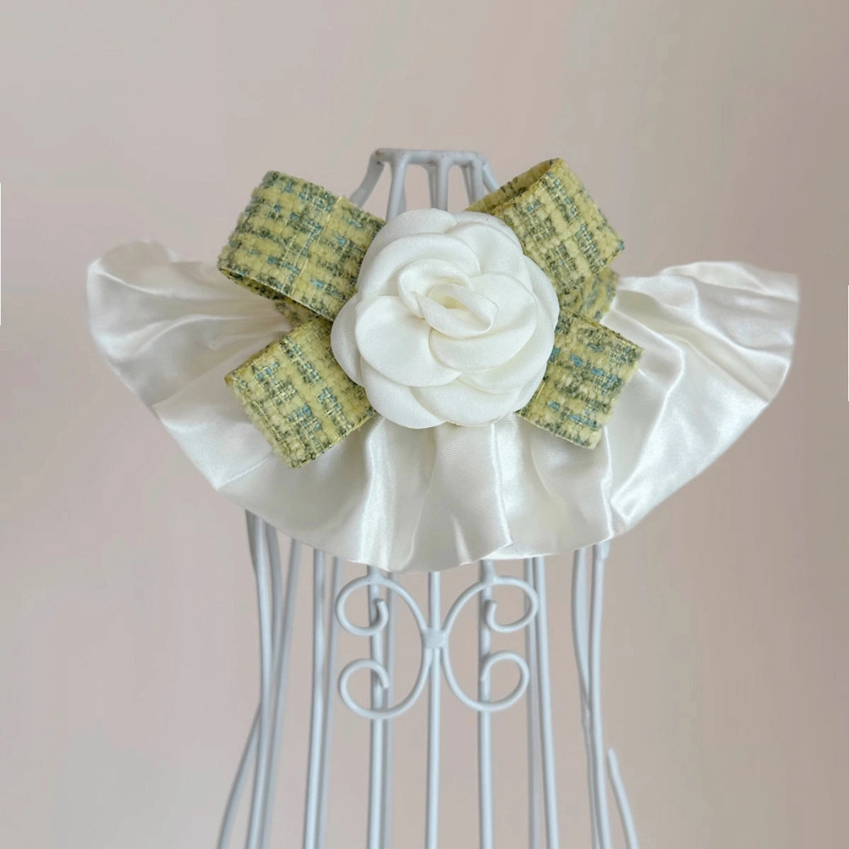 Chic Pet Bib Collar