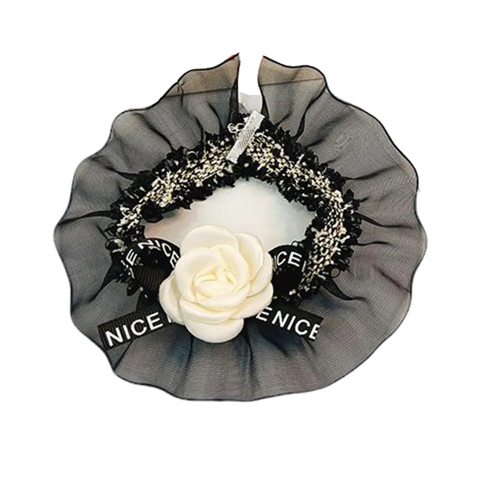 Modische Bandana-Lätzchen für Katzen und Hunde