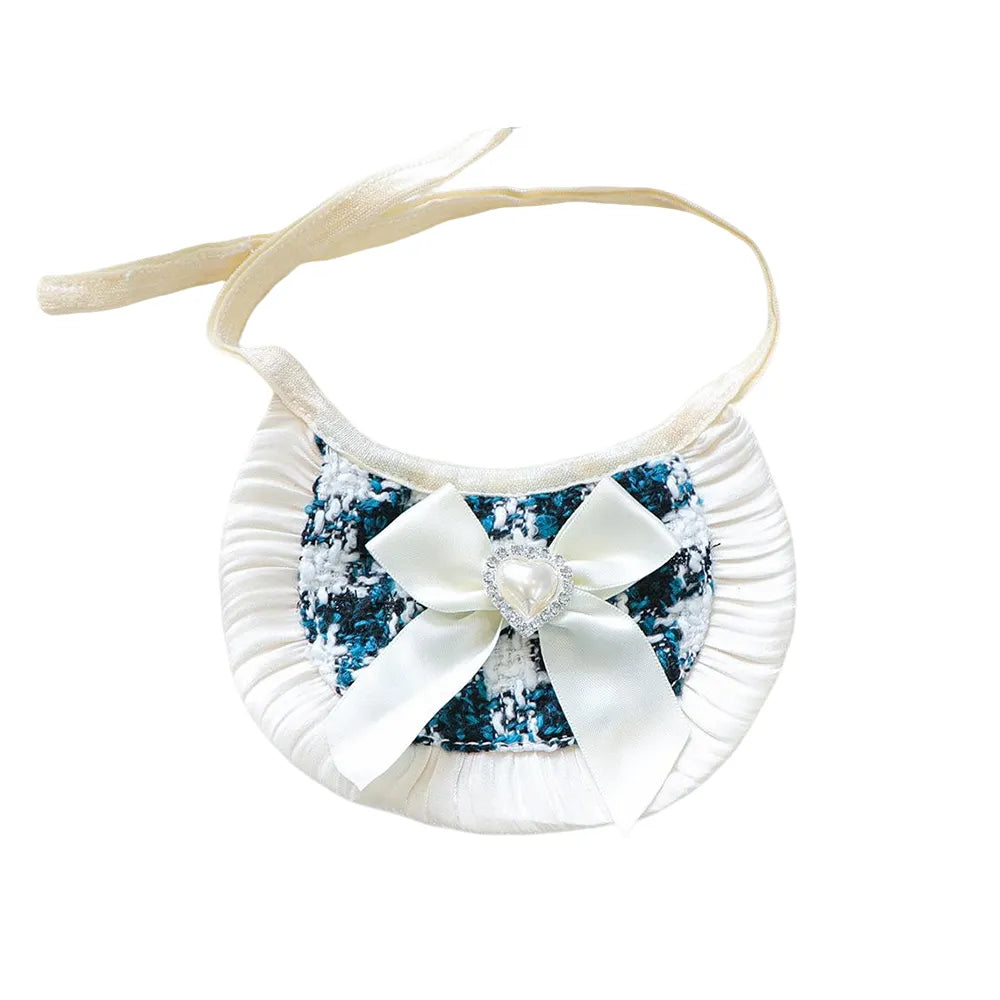Modische Bandana-Lätzchen für Katzen und Hunde