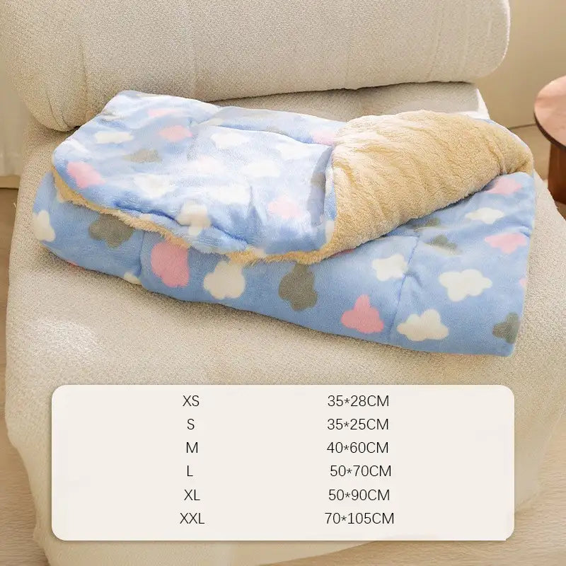 Premium Waterproof Fleece Pet Blanket – Soft Dog & Cat