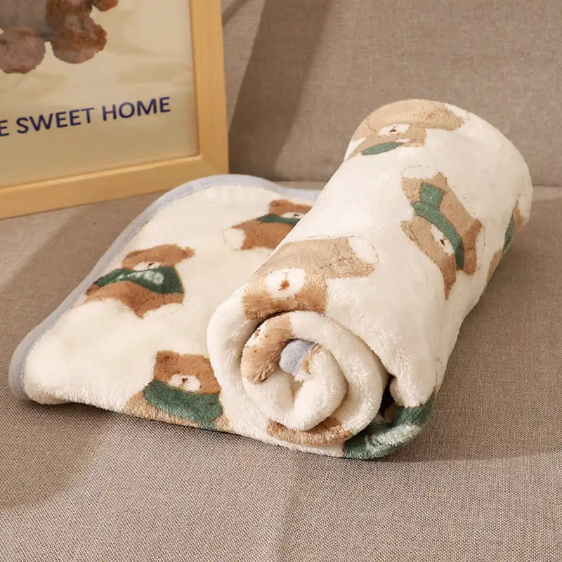Soft Pet Blanket – Lightweight, Cozy, Washable Throw for Dogs & Cats